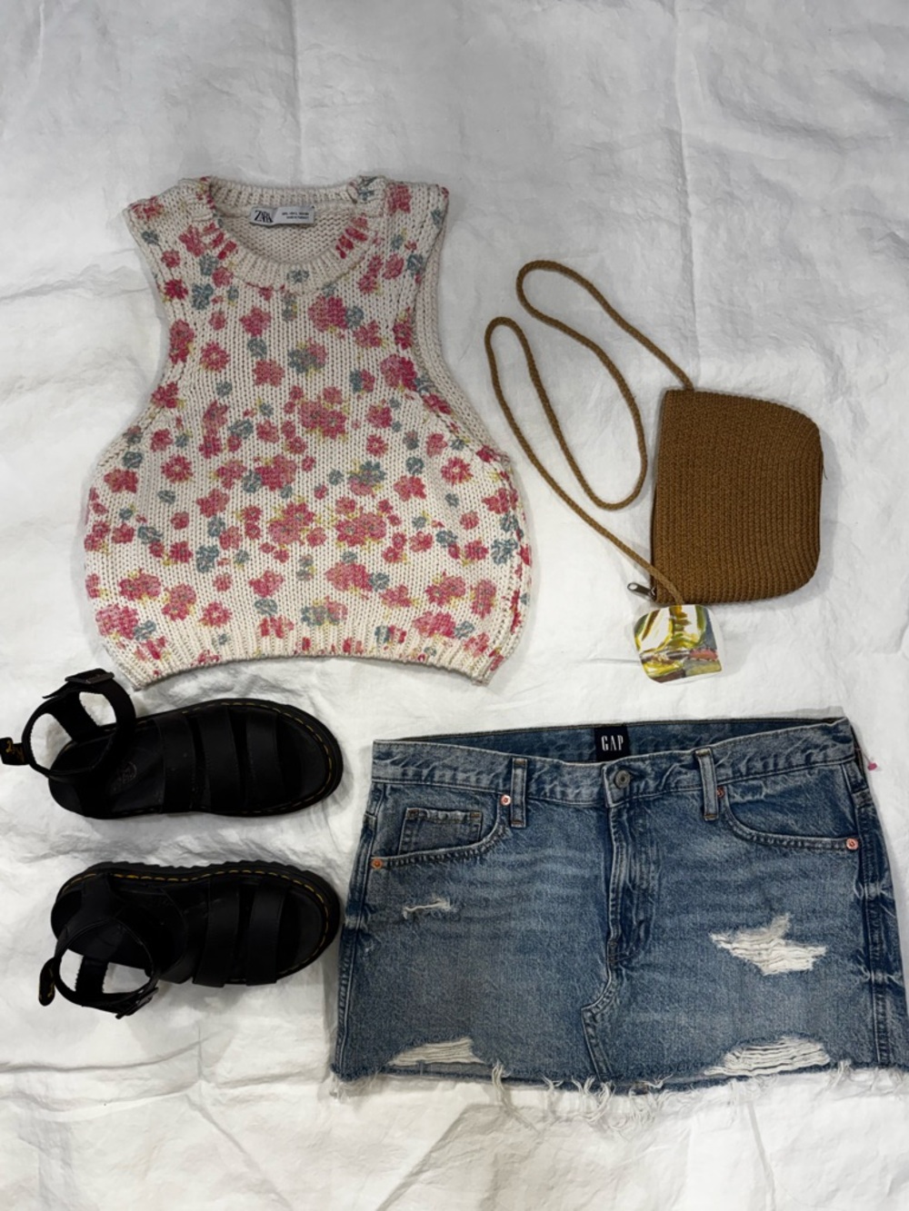 Set Zara Cream Floral Knit Crop Tank Top L & GAP skirt size 29